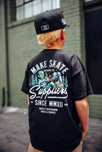 Load image into Gallery viewer, MAKE SKATE YOUTH "T-SHIRT" - (ALIEN) BLACK
