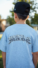 Load image into Gallery viewer, (MAKE SKATE YOUTH "T-SHIRT" - ("OLDE ENGLISH DRIP") GREY
