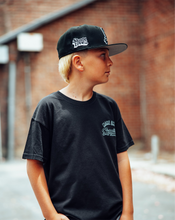 Load image into Gallery viewer, MAKE SKATE YOUTH "T-SHIRT" - (ALIEN) BLACK
