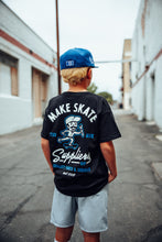 Load image into Gallery viewer, MAKE SKATE YOUTH "T-SHIRT" - (SUPPLIER GUY "BLUE") BLACK

